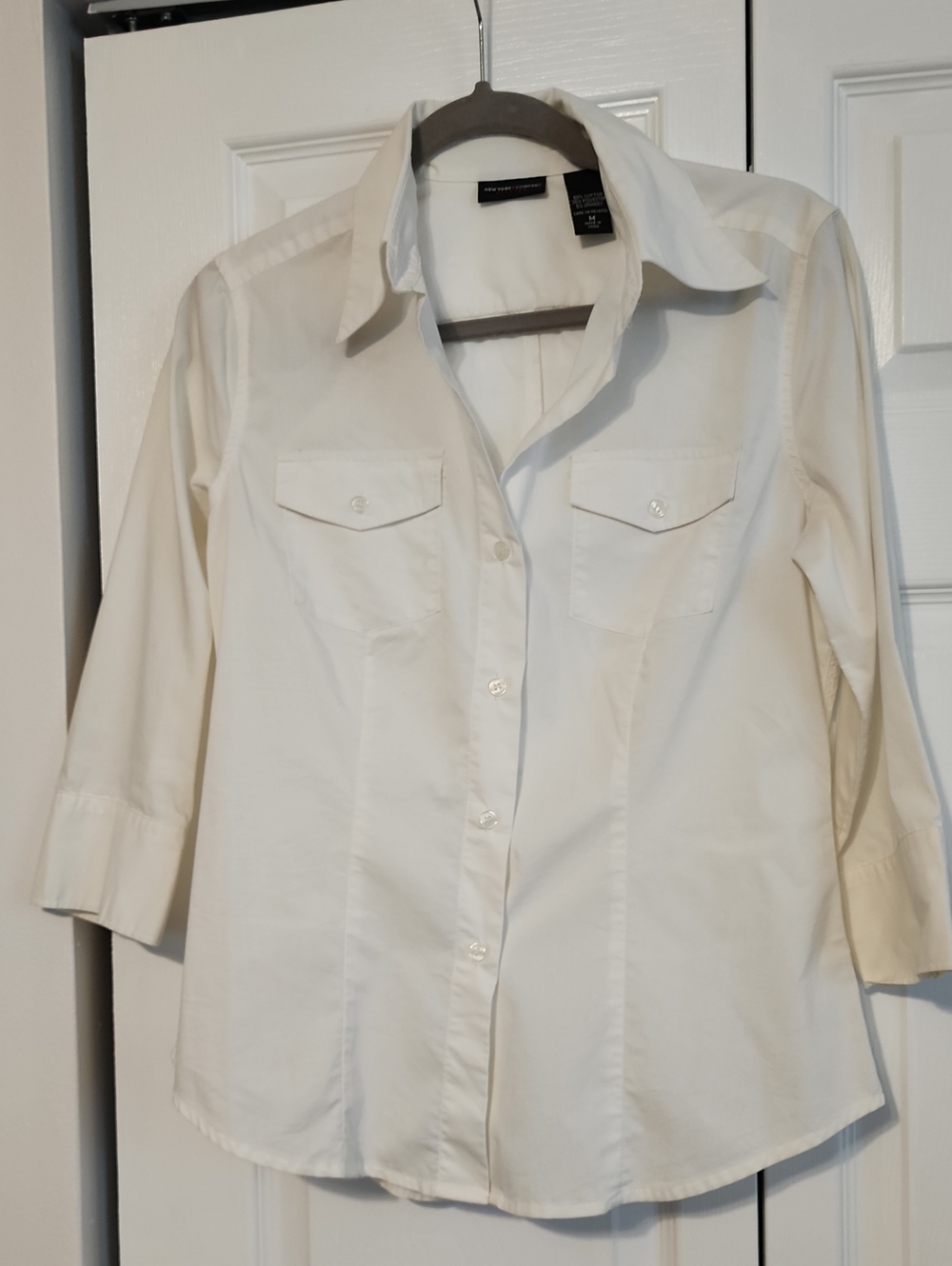 New York & Company White Button-Front Shirt